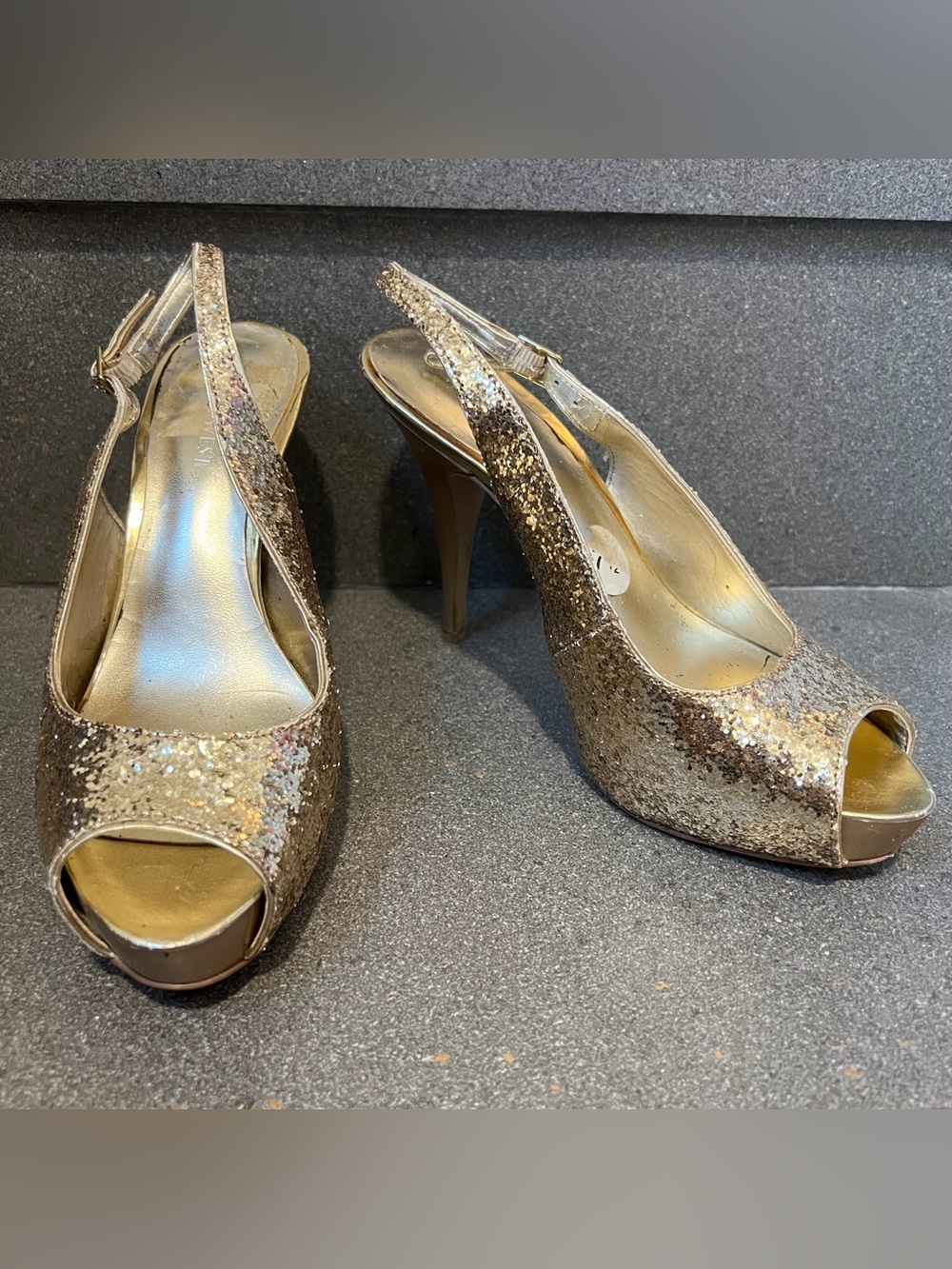 Nine West Gold Glitter Peep Toe Slingback Heels, Size 7.5